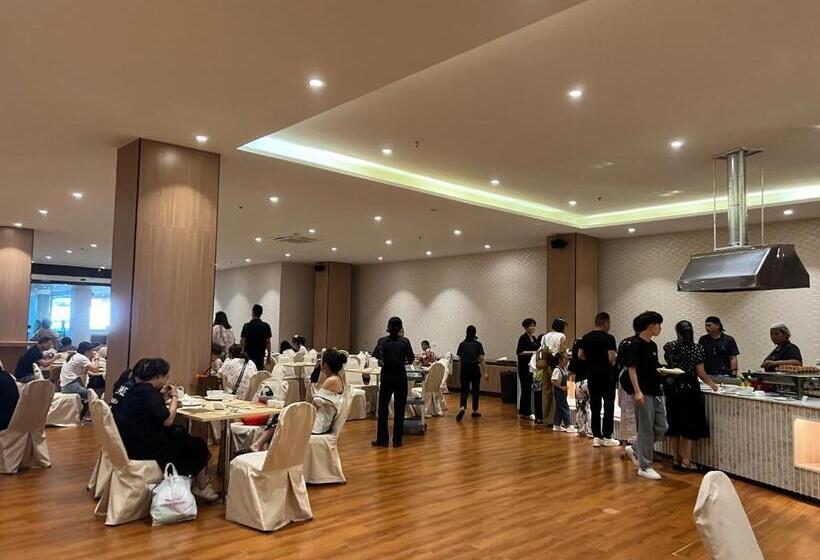 호텔 The Srivaree Airport