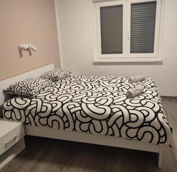 هتل Tilka`s House