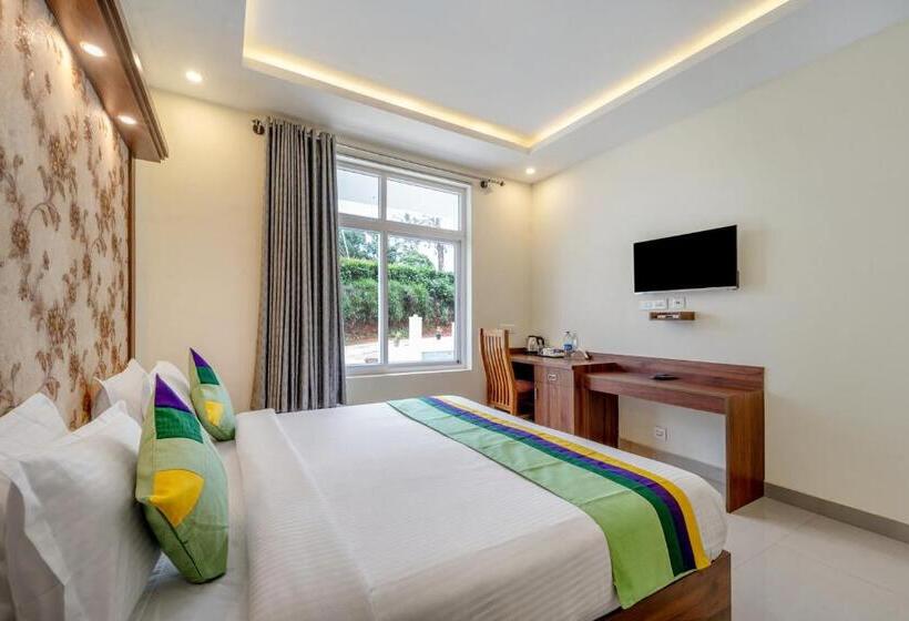 בית מלון כפרי Treebo Windsong Resort Munnar