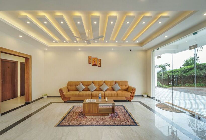 בית מלון כפרי Treebo Windsong Resort Munnar