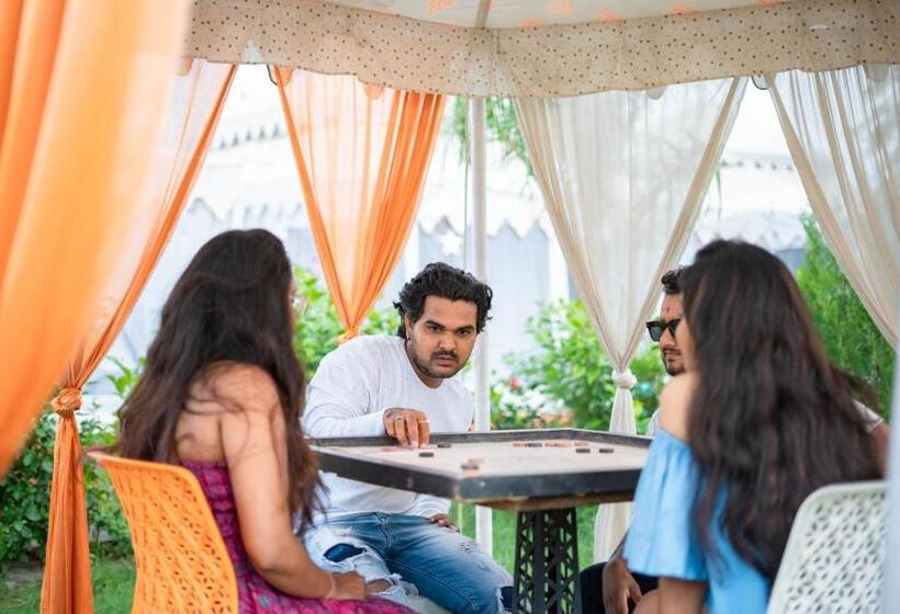 Hotel Unity Holiday Resort   Statue Of Unity