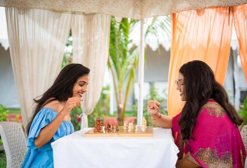 Hotel Unity Holiday Resort   Statue Of Unity