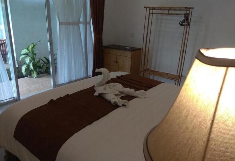 بنسيون Athaya Canggu