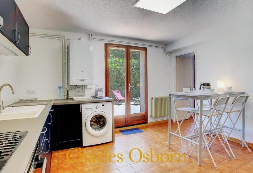 بنسيون Au Big Lazard