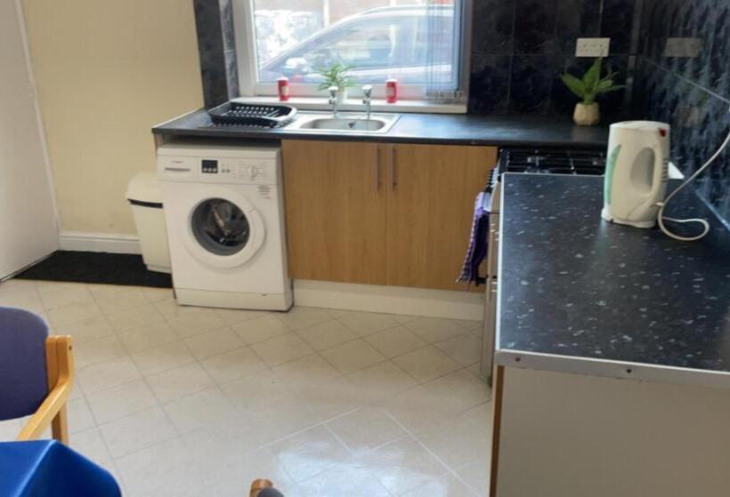 Пансион Budget   Berne Grove