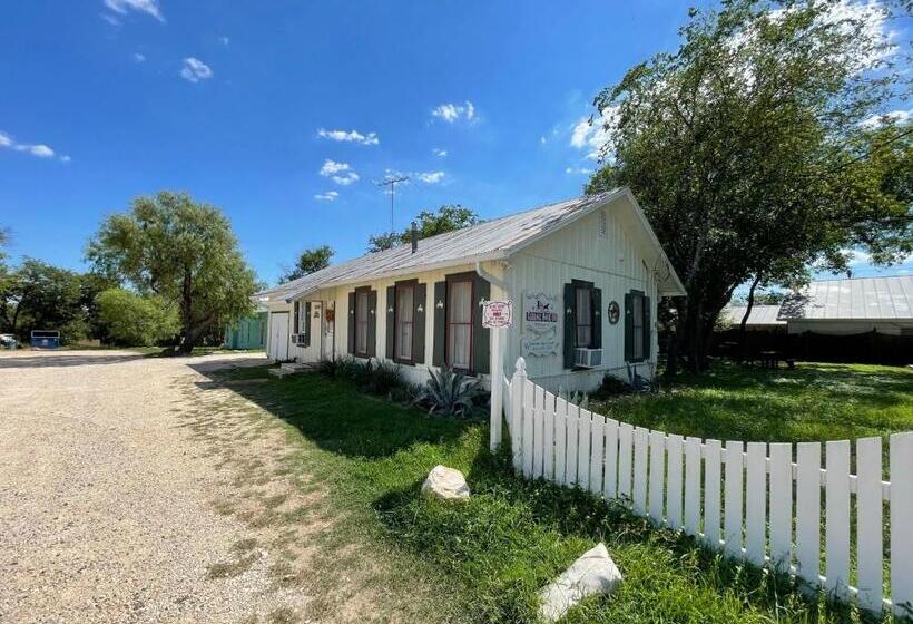 פנסיון Carriage Inn   Cottage