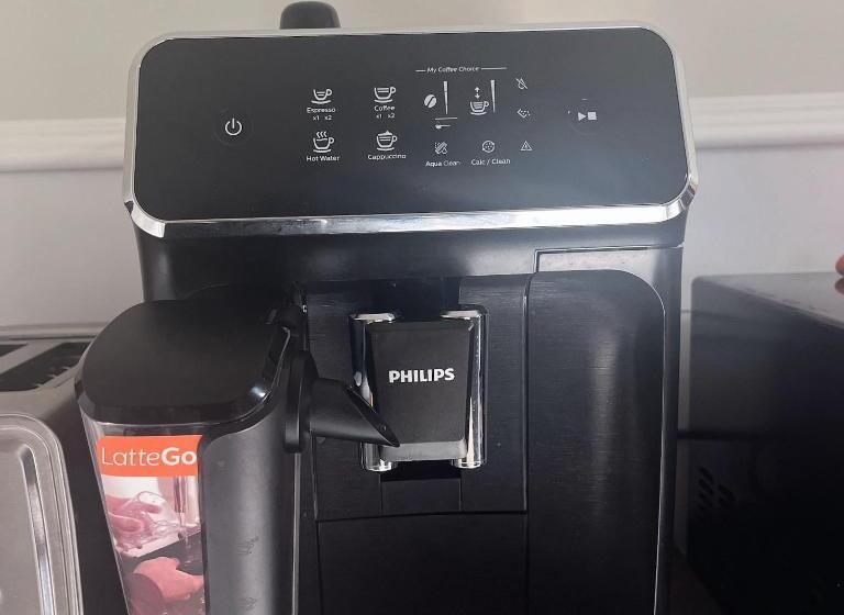 ペンション Comfy Private Room & Bath Near Skytrain Metrotown