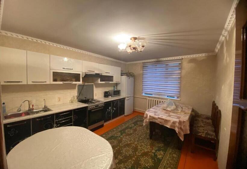 پانسیون Jaku Guest House