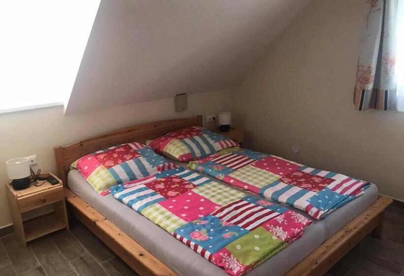 بنسيون Piroschka Vendégház Zamárdi