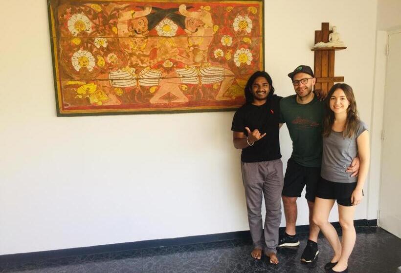 펜션 The Lake Round Guest House