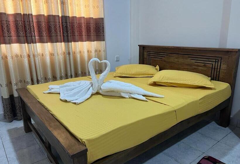 펜션 The Lake Round Guest House