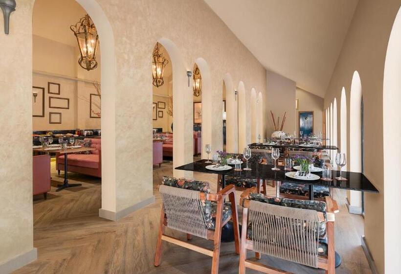 リゾートホテル Am Hotel Kollection, Meerut