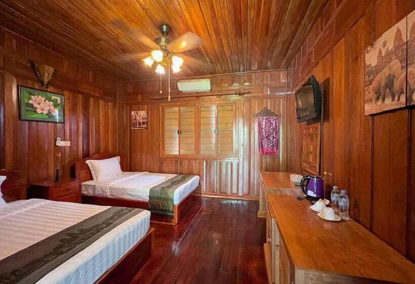 리조트 Yoga Palm House Kep