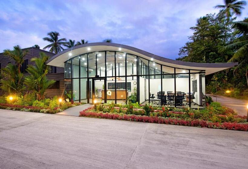 Ultiqa Fiji Palms Beach Resort