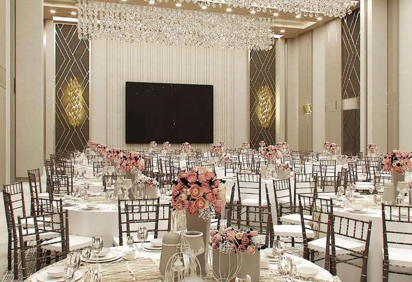 Uma Hotel And Residences