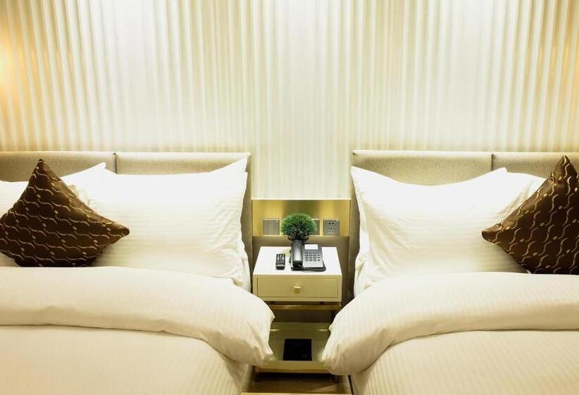 Uma Hotel And Residences