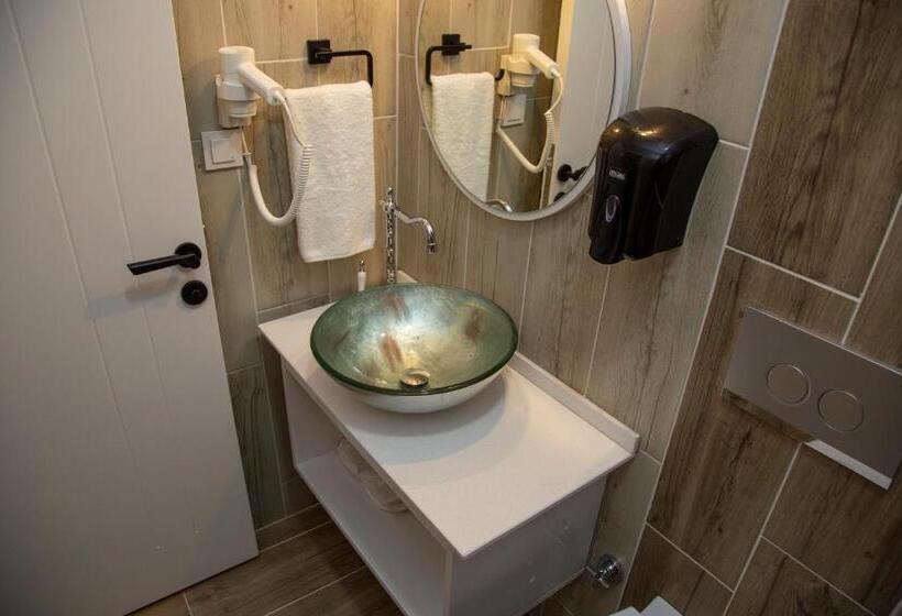 çakir Buti̇k Otel