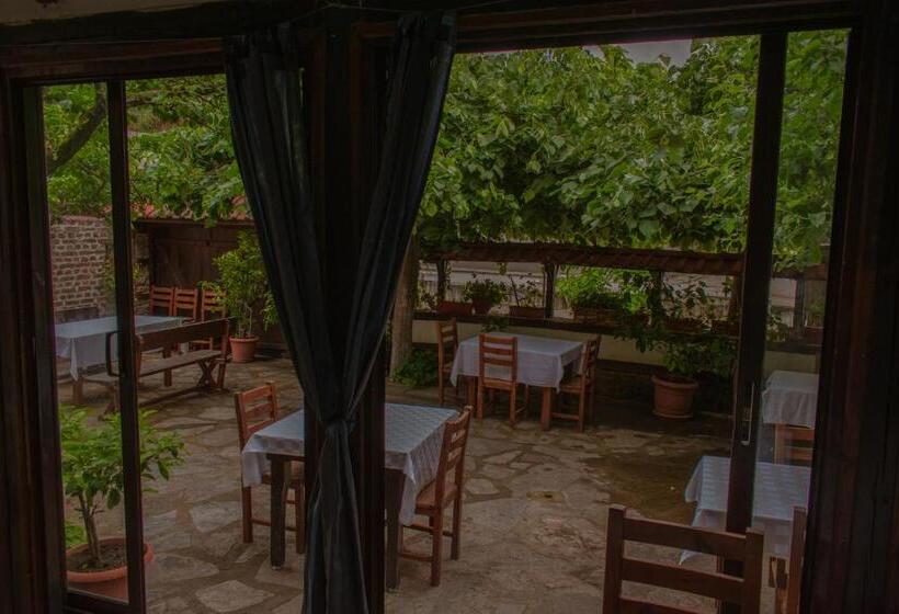 Отель алексова къща