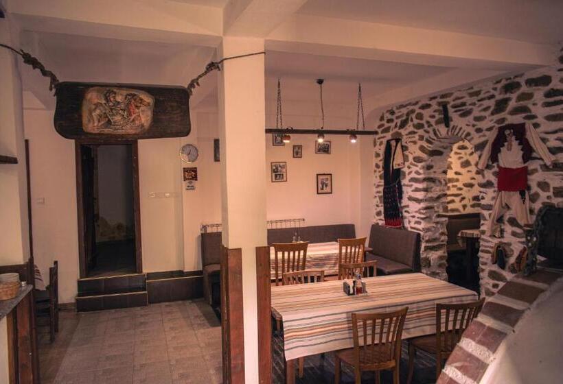 Отель алексова къща