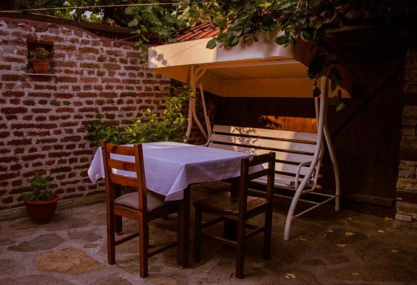 Отель алексова къща