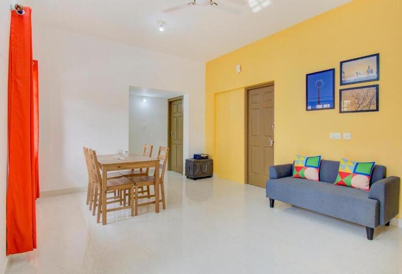 בית מלון כפרי Oyo Safura Residency