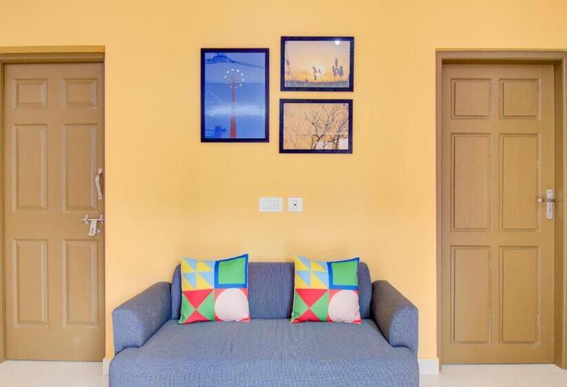 בית מלון כפרי Oyo Safura Residency