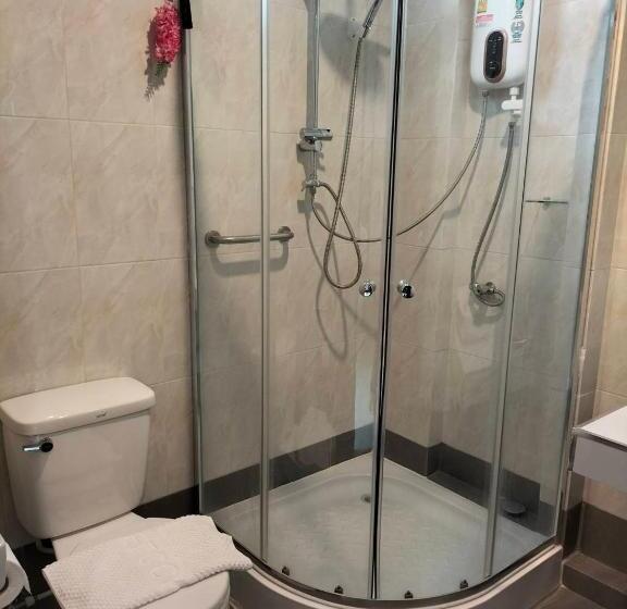 בית מלון כפרי River Kwae Silvergold Kan