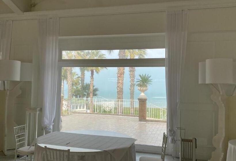 Отель Villa Livia