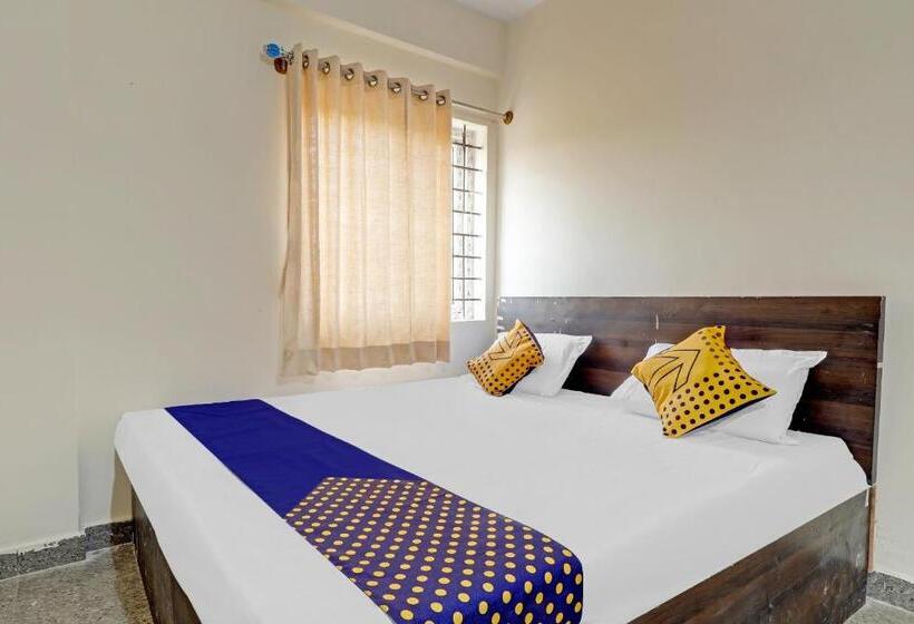 Spot On 78782 Hotel Om Classic