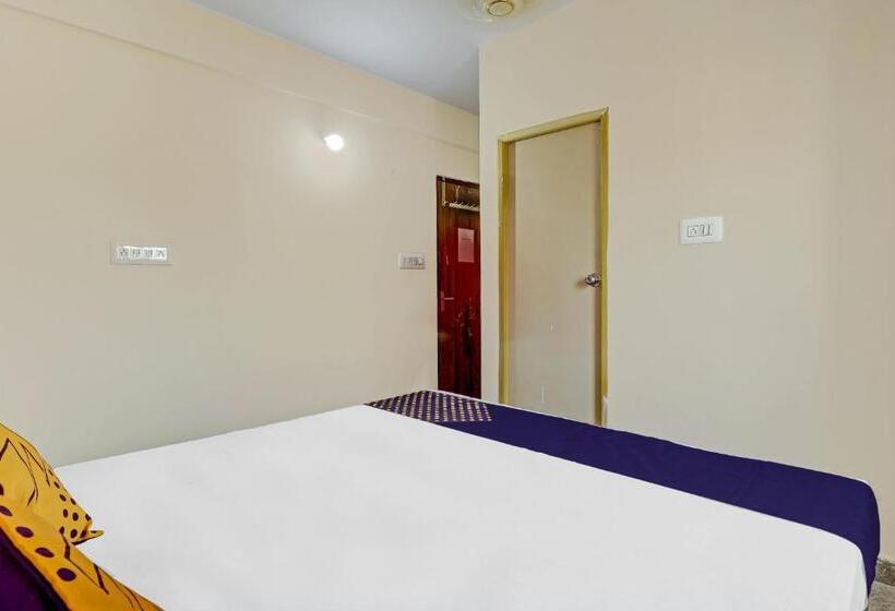 Spot On 78782 Hotel Om Classic