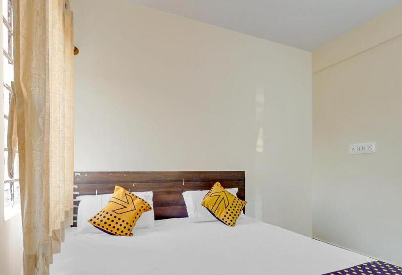 Spot On 78782 Hotel Om Classic