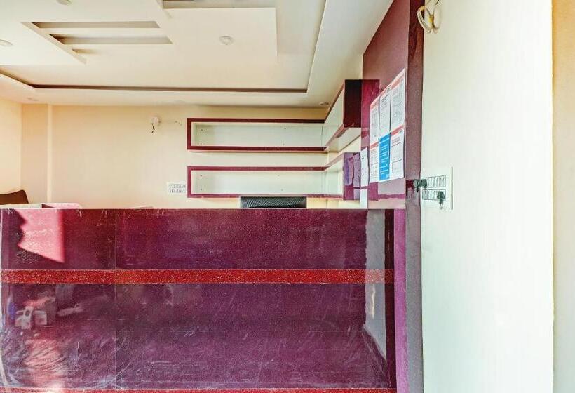 Spot On 78782 Hotel Om Classic