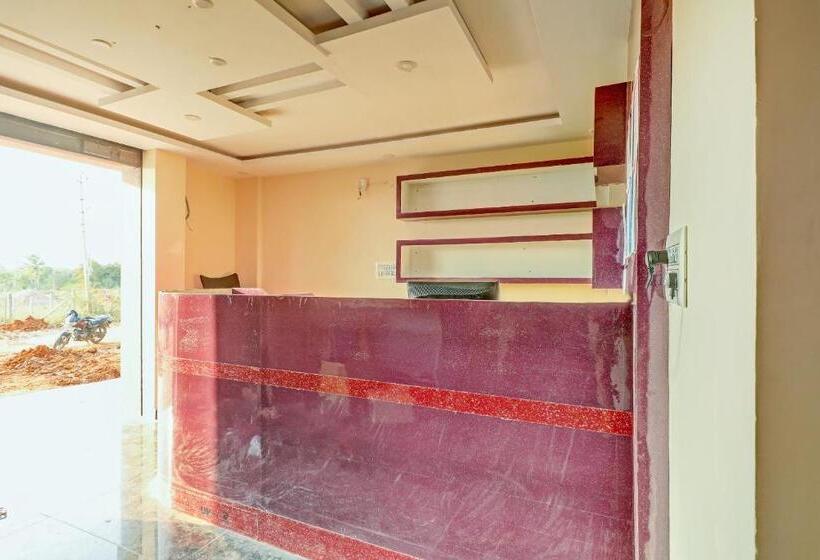 Spot On 78782 Hotel Om Classic