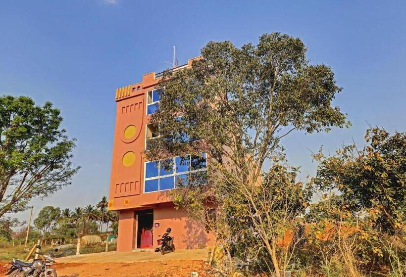 Spot On 78782 Hotel Om Classic