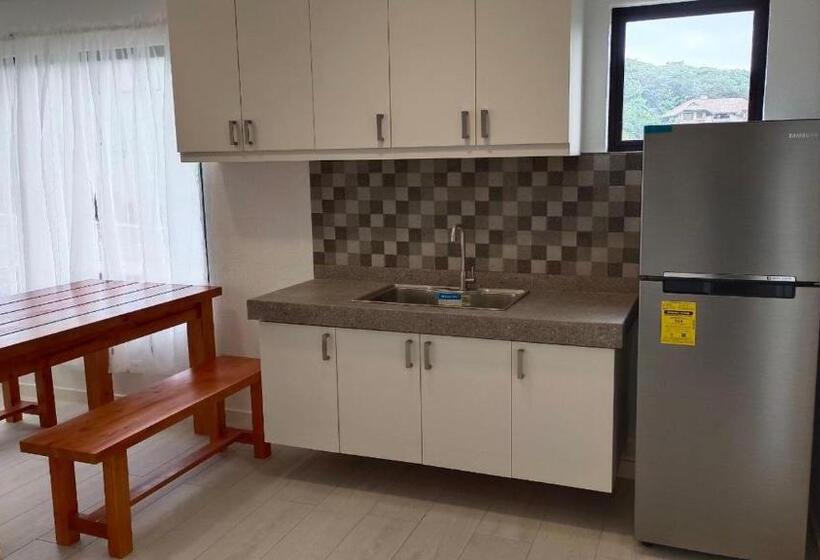 پانسیون 40  Tv Karen  House Tagaytay