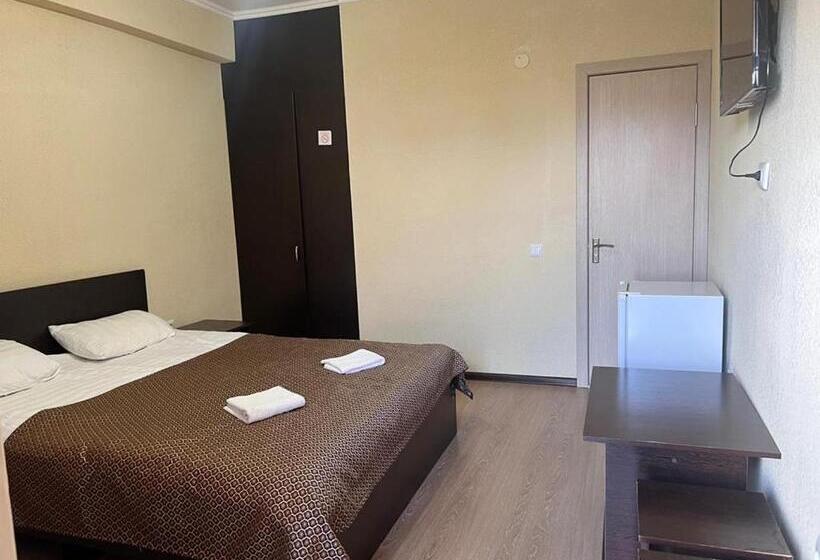 پانسیون Aknur Deluxe