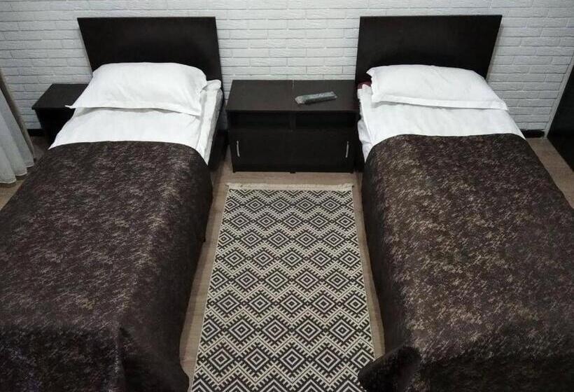 پانسیون Aknur Deluxe