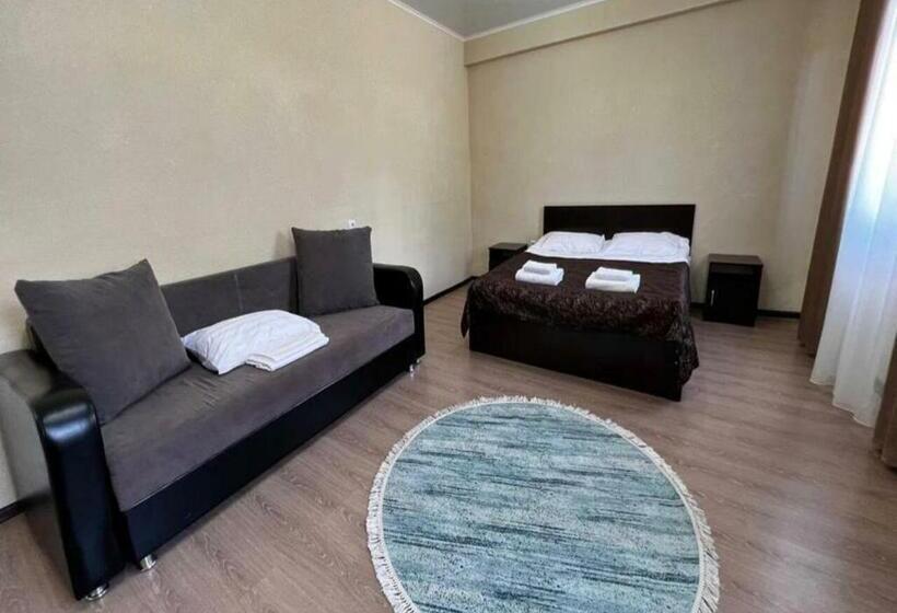 پانسیون Aknur Deluxe