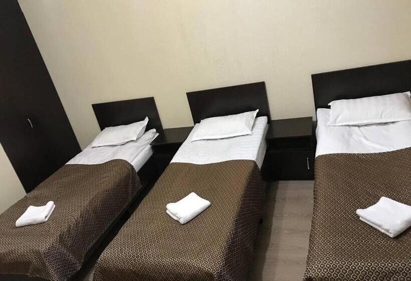 پانسیون Aknur Deluxe