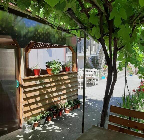 膳宿费 Bcm Family House