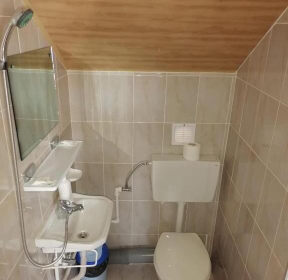 膳宿费 Bcm Family House