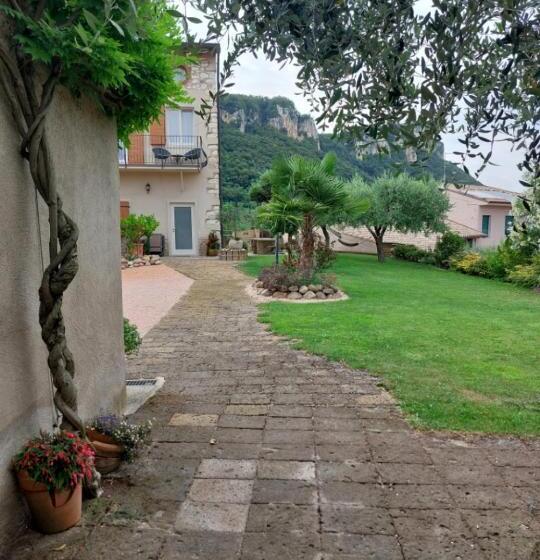 بنسيون Bnb La Corte