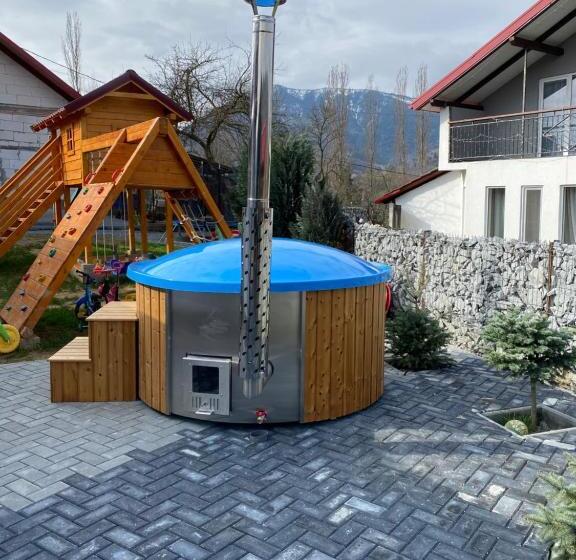 بنسيون Casa Fabian