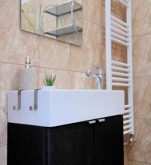 Пансион Csanádi Bor  és Vendégház