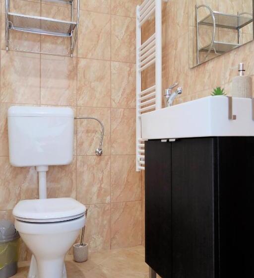 Пансион Csanádi Bor  és Vendégház