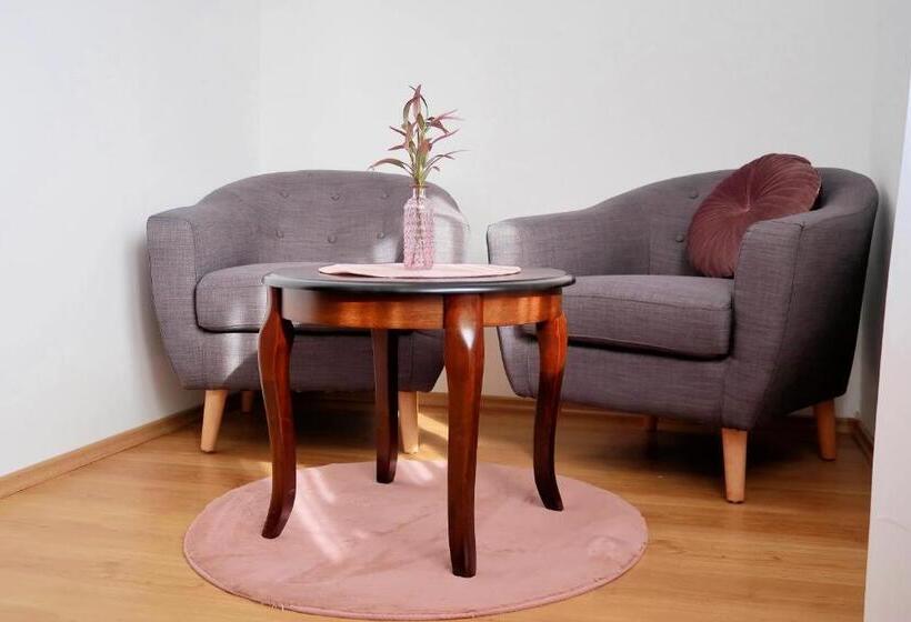 ペンション Csanádi Bor  és Vendégház