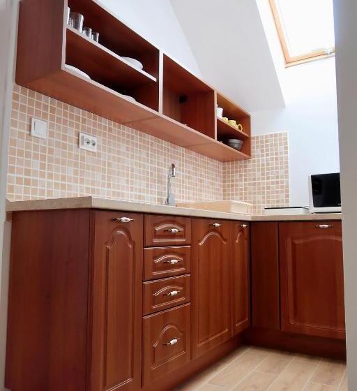 ペンション Csanádi Bor  és Vendégház