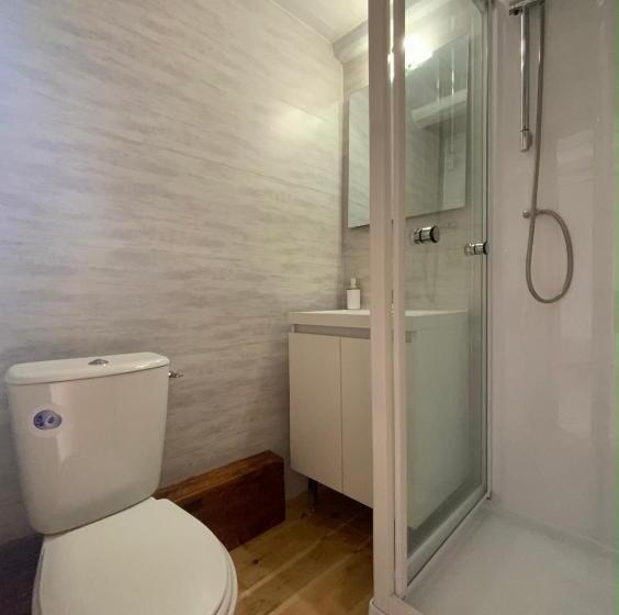 膳宿费 L Oustaliere