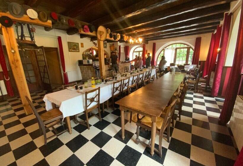 膳宿费 L Oustaliere