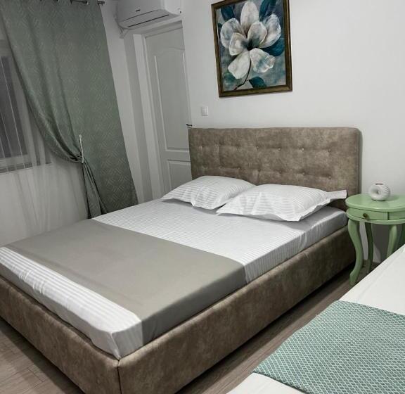 بنسيون La Mosie